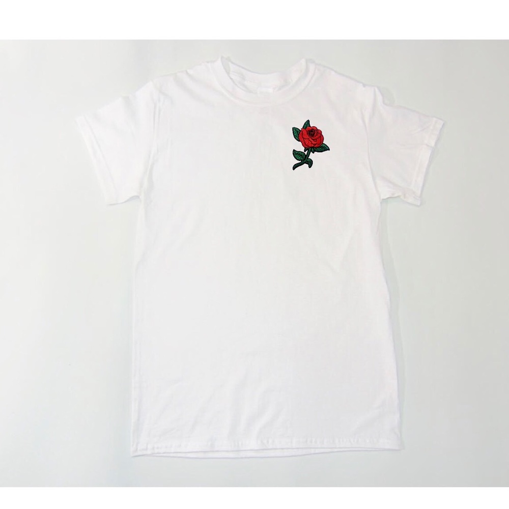 Embroidery rose tee